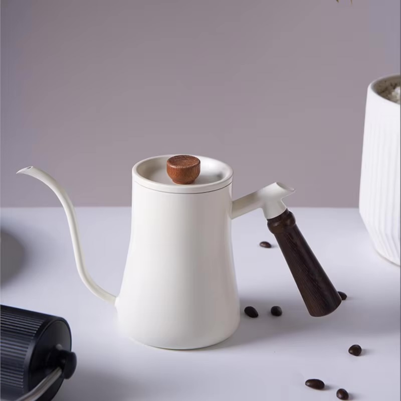 BLP-007 white 600ml kettle