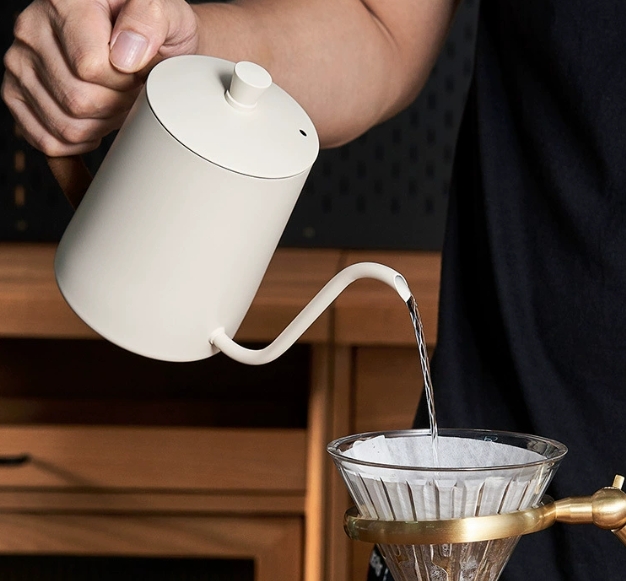 Kettle with Cover hand 600mL 