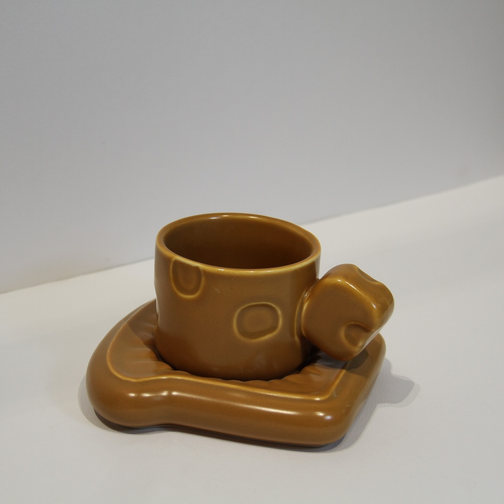Multi-Shapes of Latte Cups