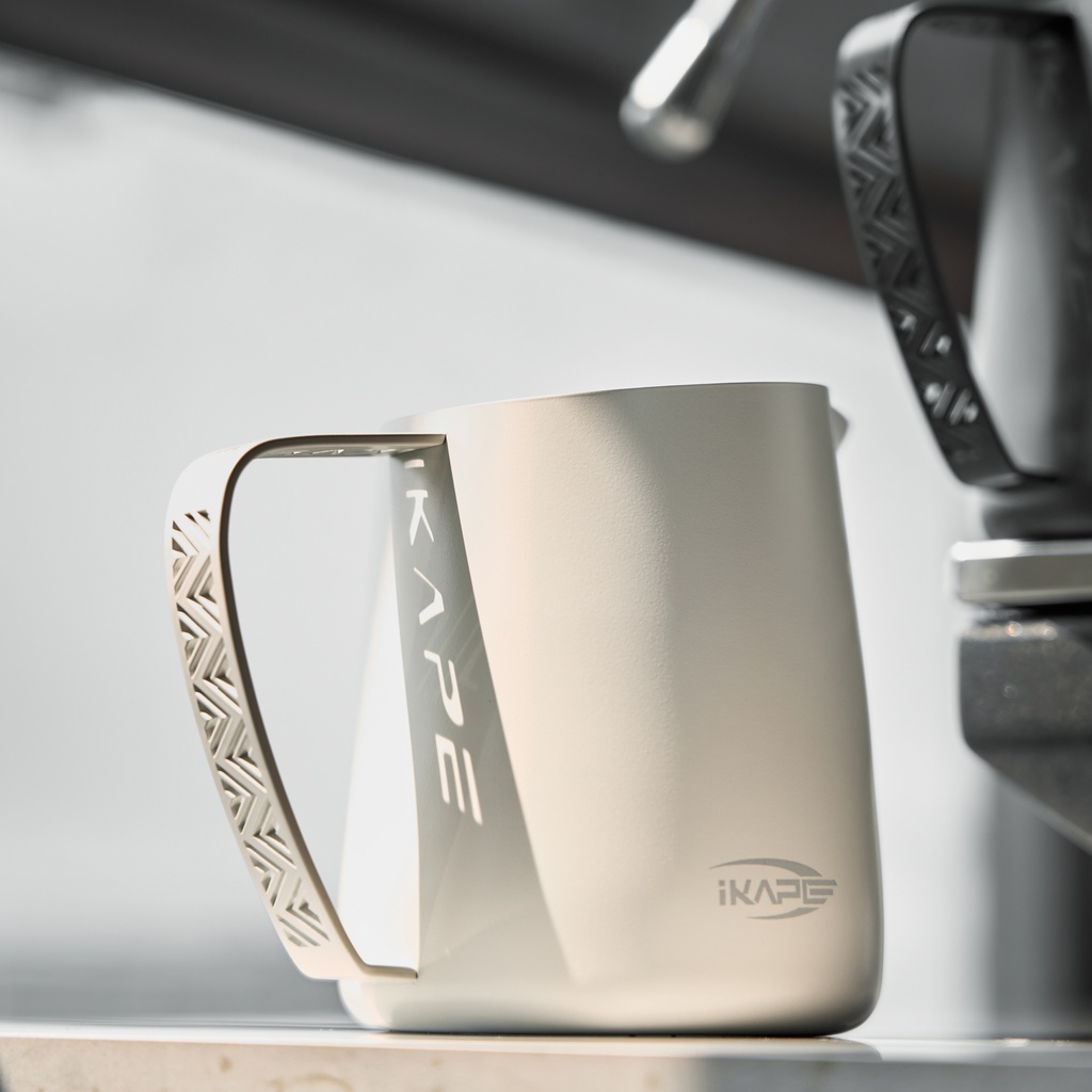 IKAPE Pitcher V4 Hallowed-Out Handle (430ml)