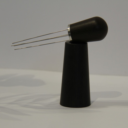Wood Needle Distributor
