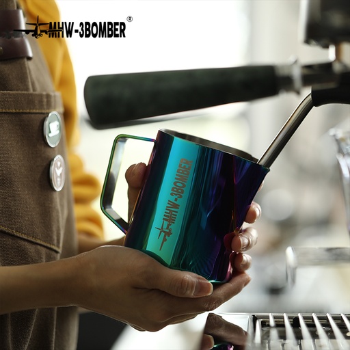 MHW-3BOMBER Pitcher 5.0 (Multicolor)