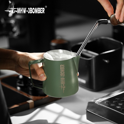 MHW-3BOMBER Pitcher 5.0 (Wilderness Green)