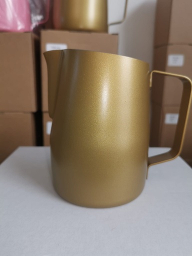 Pitcher Soft Edge (golden)